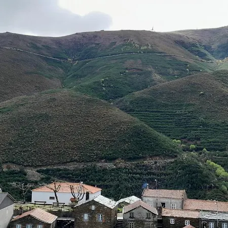 Casa Cerejeiras Pomares