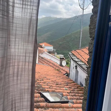 Casa Cerejeiras Pomares