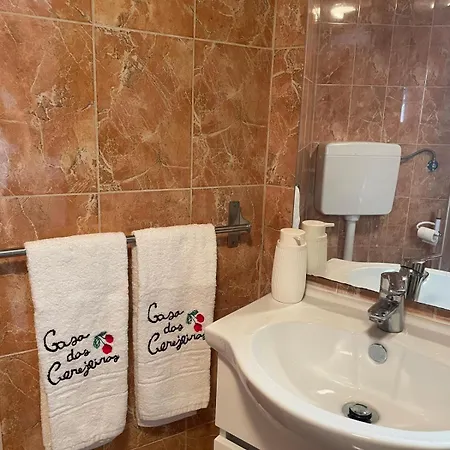 Casa Cerejeiras Pomares